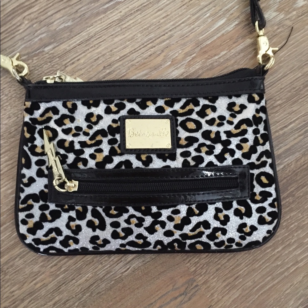 BetseyVille Crossbody